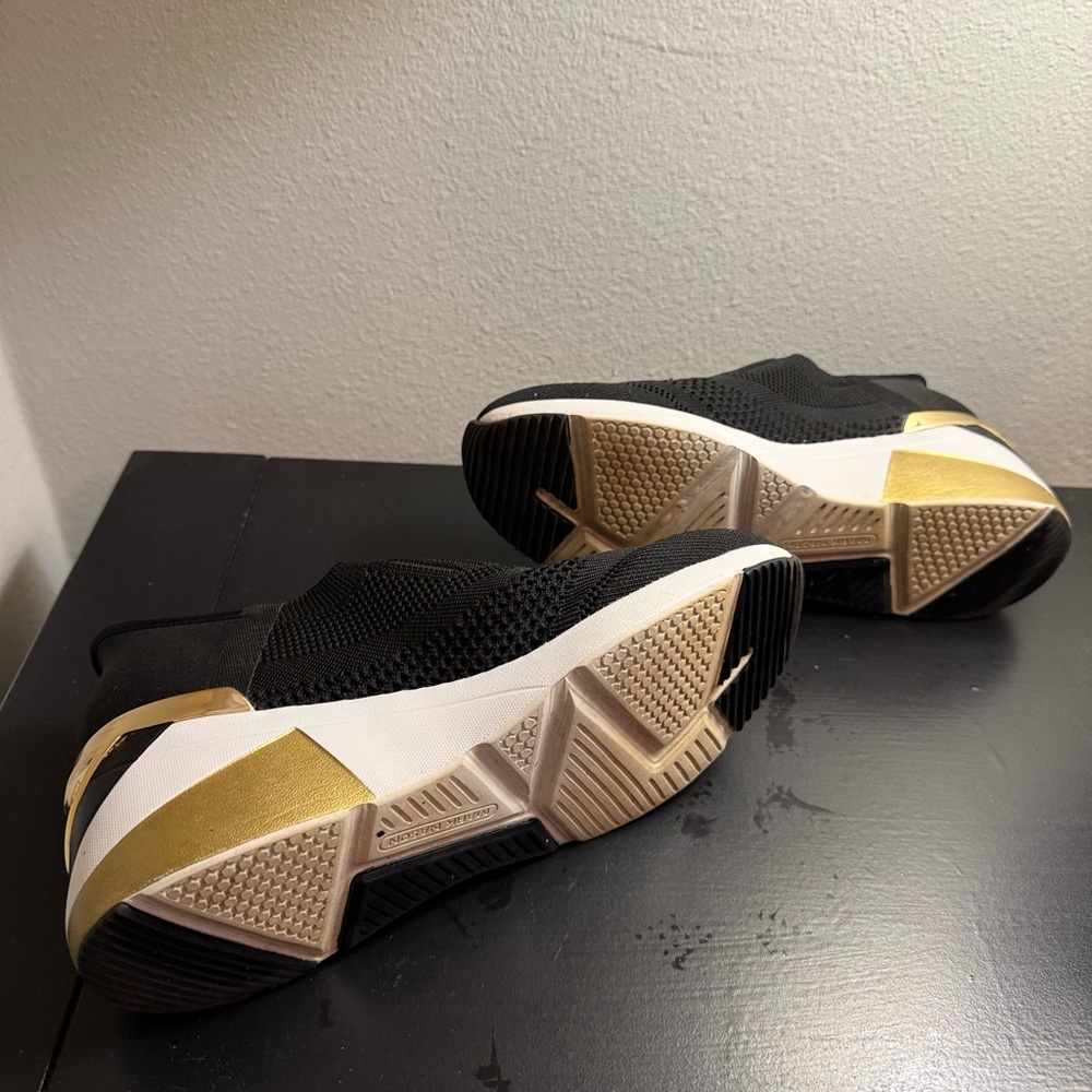 Mark Nason SKECHERS Womens 8 WEDGE Fashion SNEAKERS Black Gold 177667 - Picture 3 of 8